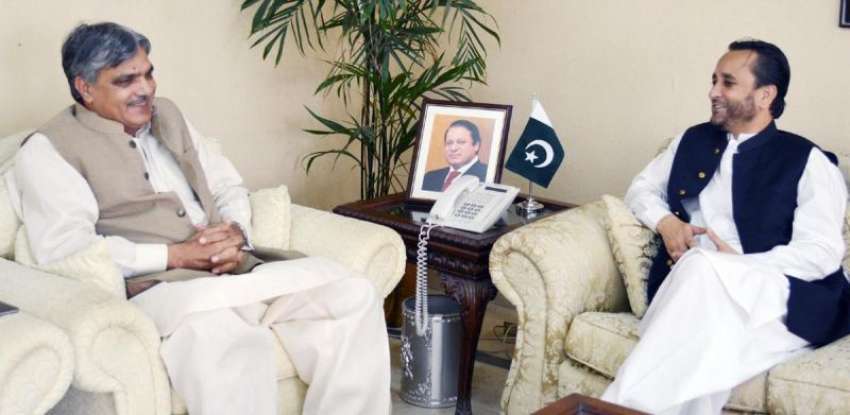 اسلام آباد: گورنر گلگت بلتستان چوہدری برجیس طاہر سے وزیر ..