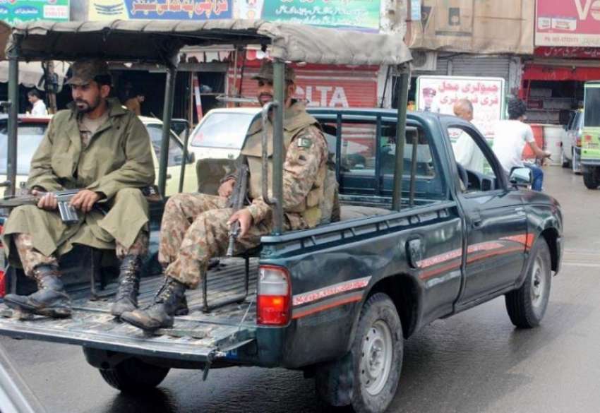راولپنڈی: شدید بارش کے بعد پاک فوج کے جوان کسی بھی صورتحال ..