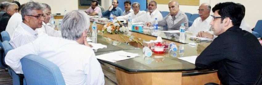 صوابی: سینئر صوبائی وزیر برائے صحت شہرام خان ترکئی بورڈ ..