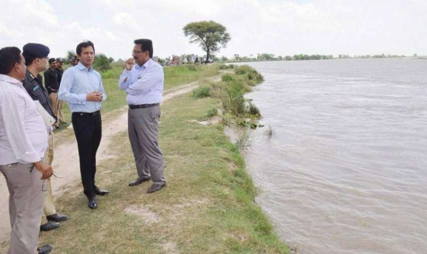 قصور: کشنر لاہور عبداللہ خان سنبل دریائے ستلج میں پانی کی ..