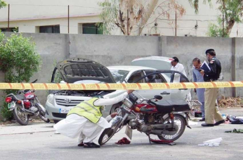 فیصل آباد: پولیس اور دہشتگردوں کے درمیاں مقابلے کے بعد اہلکار ..
