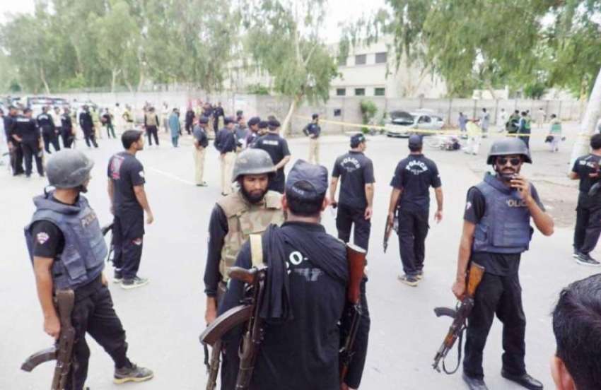 فیصل آباد: پولیس اور دہشتگردوں کے درمیاں مقابلے کے بعد جائے ..
