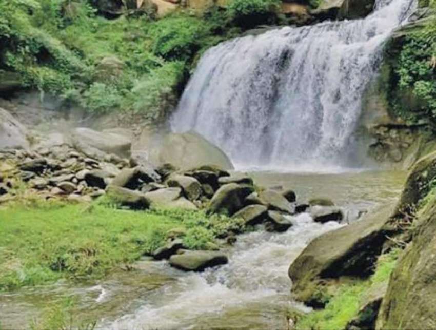 کہوٹہ: نڑھ نورآباد آبشار کا منظر جہاں گزشتہ روز تصویریں ..