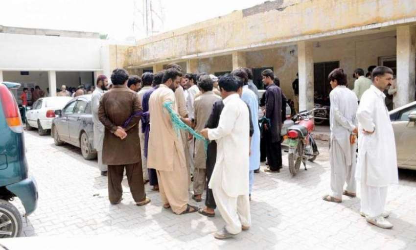فیصل آباد: ضلع کچہری میں غیر ملکی باشندوں کے خلاف سرچ آپریشن ..