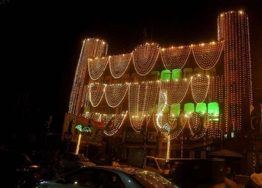 راولپنڈی: جشن آزادی کے سلسلے میں لال حویلی پر چراغاں کا ایک ..
