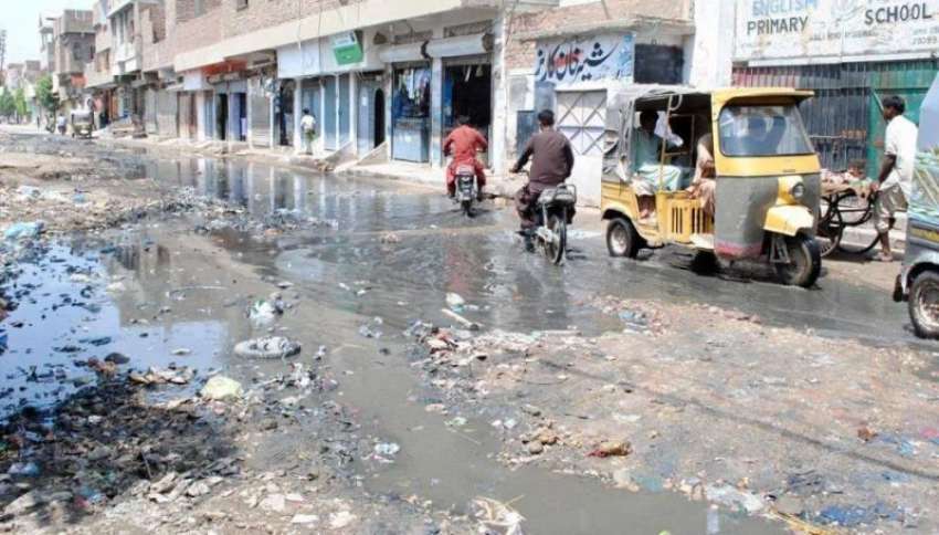 حیدر آباد: حالی روڈ امریکن کوارٹر میں سیوریج کا پانی شاہراہ ..