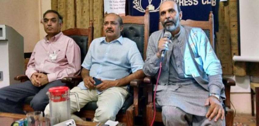 کراچی: پریس کلب میں ہیلتھ کیمپ کے انعقاد کے بعد پریس کانفرنس ..