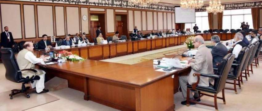 اسلام آباد: وزیر اعظم محمد نواز شریف وفاقی کابینہ کے اجلاس ..