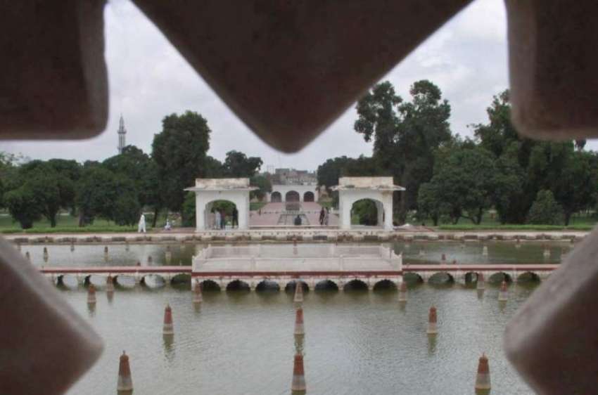 لاہور: شالیمار باغ کا ایک خوبصورت منظر۔