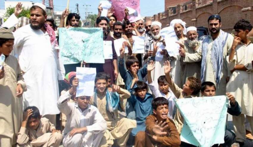 پشاور: گلبہار کے رہائشی نئے بجلی کے میٹرز کے خلاف احتجاجی ..