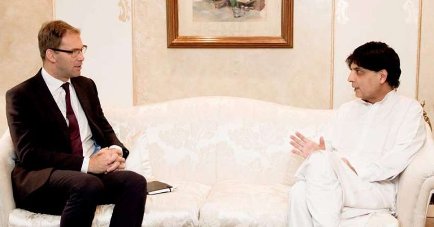 اسلام آباد: وفاقی وزیر داخلہ چوہدری نثار علی خان سے برطانوی ..