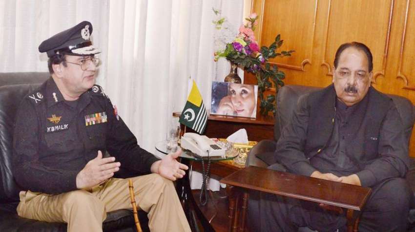 مظفر آباد: وزیر اعظم آزاد کشمیر چوہدری عبدالمجید کو ملک ..