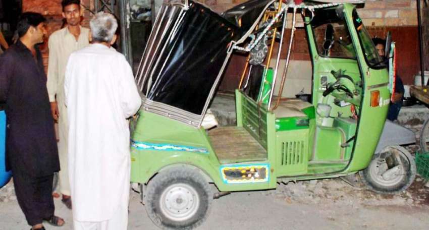 راولپنڈی: ٹریفک پولیس کی نا اہلی کے باعث لفٹر سے اٹھائے جانیوالے ..