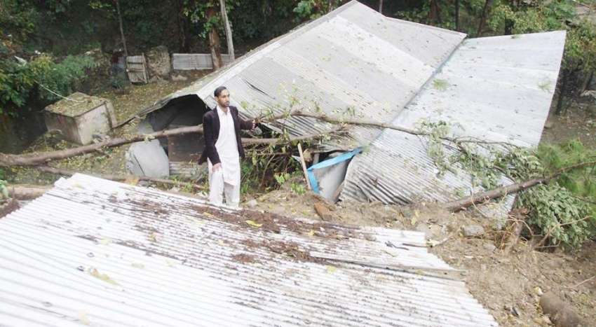 مظفر آباد: شدید بارش کی وجہ سے لینڈ سلائیڈنگ کے باعث موہری ..