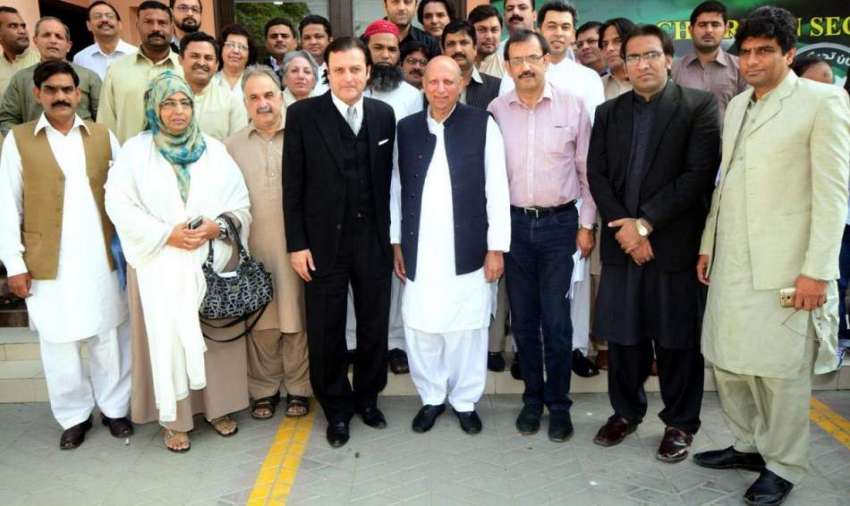 لاہور: تحریک انصاف پنجاب کے آرگنائزر چوہدری محمد سرور کا ..