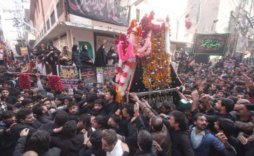 لاہور: حضرت امام حسین اور شہدائے کربلہ کے چہلم کے موقع پر ..