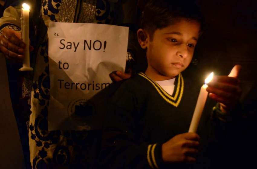 کراچی: سول سوسائٹی کے زیر اہتمام سانحہ پشاور کے شہداء کی ..