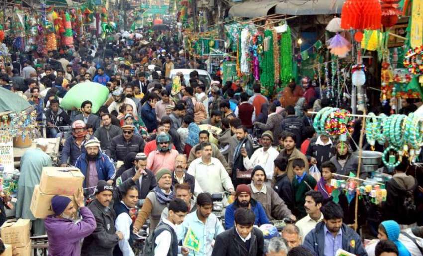 لاہور: اردو بازار میں جشن عید ملاد النبی (ص) کی مناسبت سے ..