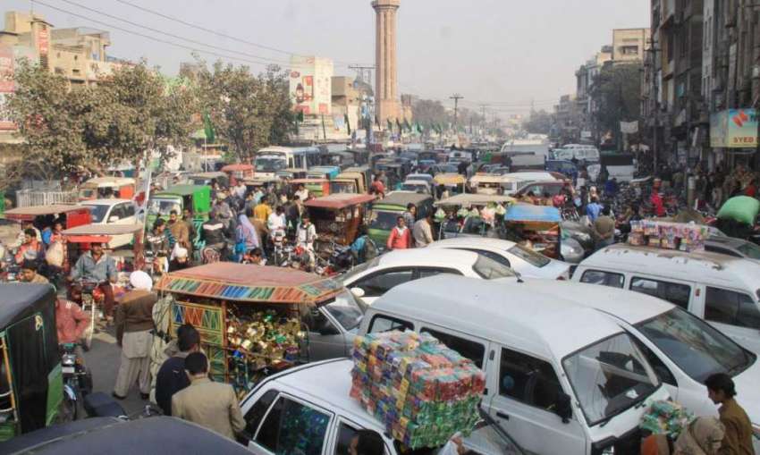 لاہور: جشن عید ملادالنبی (ص) کی مناسبت سے خریداری کے لیے لوگوں ..