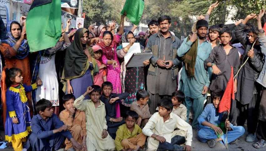 حیدر آباد: ٹنڈو جام کے رہائشی پولیس کے خلاف احتجاجی مظاہرہ ..