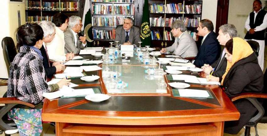 اسلام آباد: وزیر خزانہ سینیٹر اسحاق ڈار دسویں بین الاقوامی ..