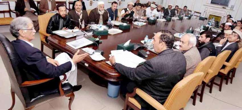 پشاور: وزیر اعلیٰ خیبر پختونخوا پرویز خٹک وزیر اعلیٰ سیکرٹریٹ ..