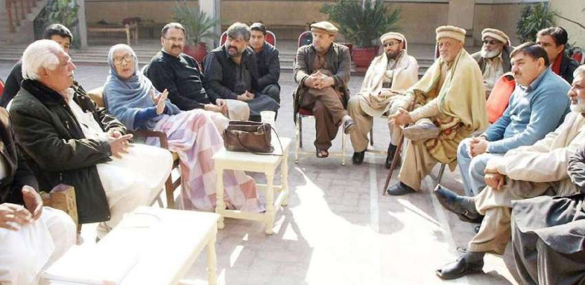 پشاور: عوامی نیشنل پارٹی ولی گروپ کی سربراہ بیگم نسیم ولی ..