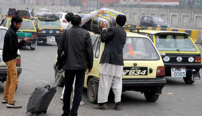 راولپنڈی: بے نظیر ایئرپورٹ کے باہر مناسب سہولیات نہ ہونے ..