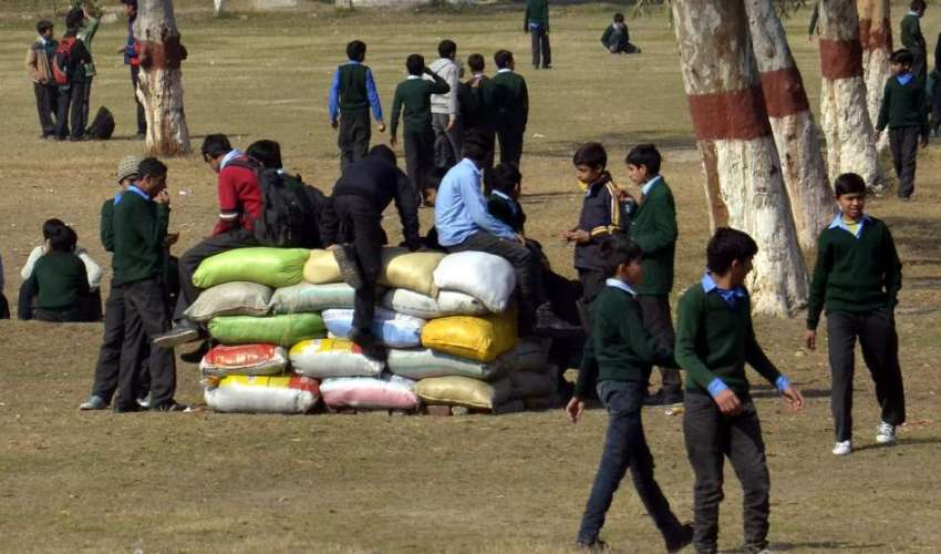 لاہور: گورنمنٹ پائلٹ ہائی سکول میں سکیورٹی کے لیے بنائے ..