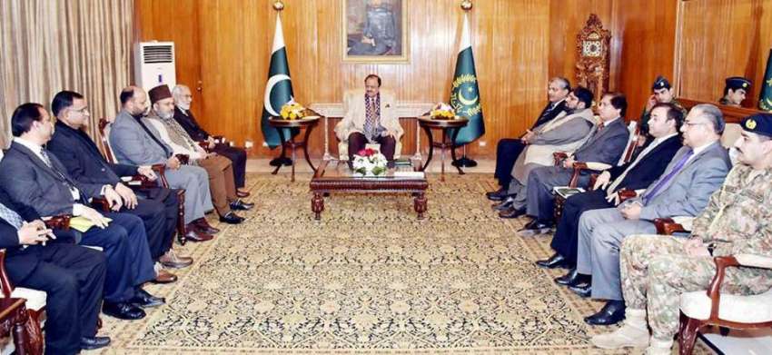 اسلام آباد: صدر مملکت ممنون حسین سے حریت رہنماؤں کا وفد ملاقات ..