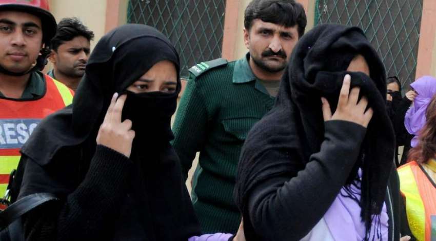 راولپنڈی: وقارالنساء کالج میں دہشتگردی کی افوا ہ کے بعد ..