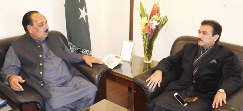اسلام آباد: وزیر اعظم آزاد کشمیر چوہدری عبدالمجید سے سابق ..