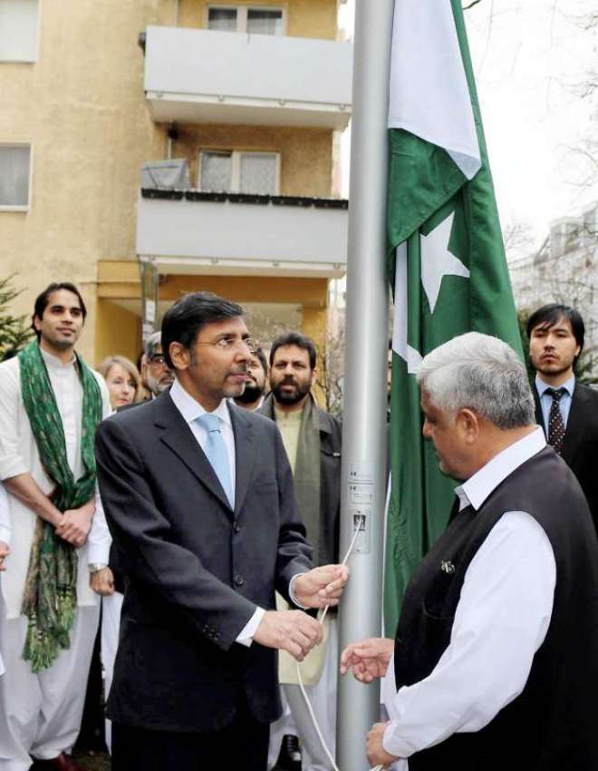 برلن: برلن میں پاکستانی امبیسیڈر جوہر سلیم برلن امبیسی میں ..