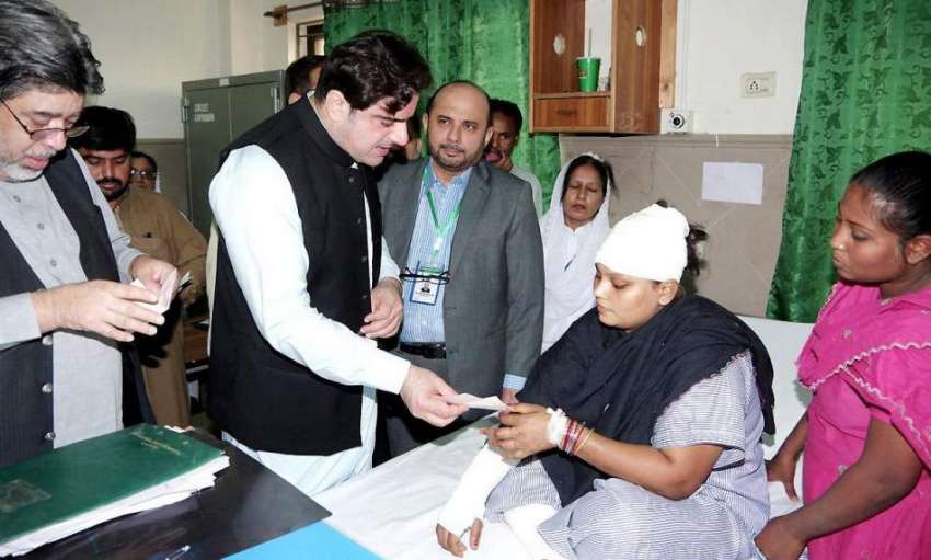 لاہور: صوبائی وزیر خوراک بلال یاسین گنگا رام ہسپتال میں ..