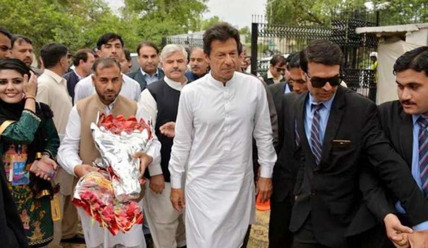 پشاور: چیئرمین پاکستان تحریک انصاف عمران خان کے پی انڈر ..