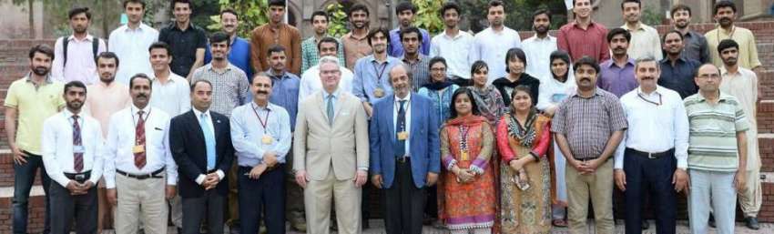 لاہور: امریکی کونصل جنرل زیکرے ہارکن رائیڈر کے گورنمنٹ کالج ..