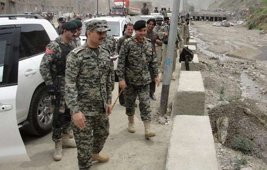 خیبر ایجنسی: میجر جنرل شاہین مظہر پاک افغان بارڈر پر طورخم ..