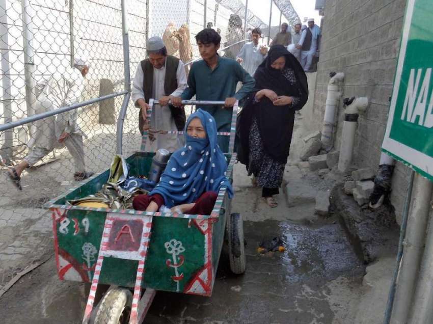 خیبر ایجنسی: پاک افغان بارڈ دورہ اوپن ہونے کے بعد لوگ طورخم ..