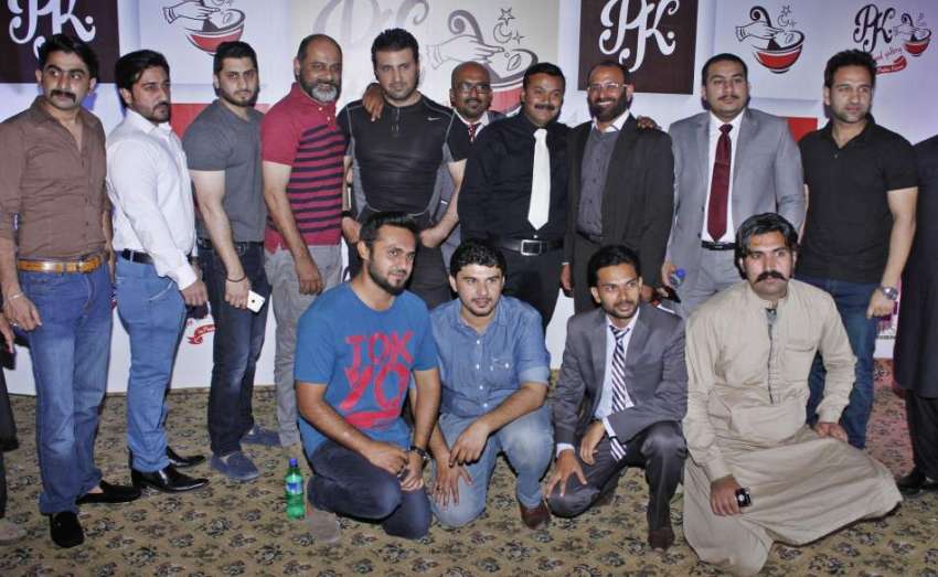 لاہور: جوہر ٹاؤن میں دی پی کے فوڈ گیلری کی افتتاحی تقریب ..