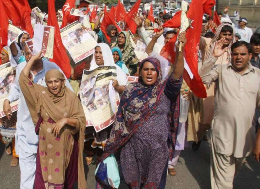 لاہور: انجمن مزارعین اوکارہ اپنے مطالبات کے حق میں احتجاج ..