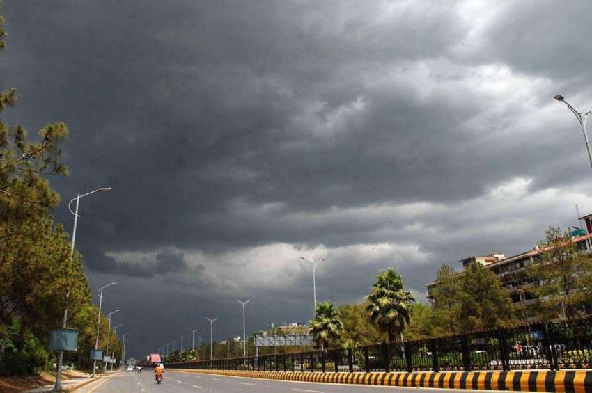 اسلام آباد: وفاقی دارالحکومت میں چھائے بادلوں کا خوبصورت ..