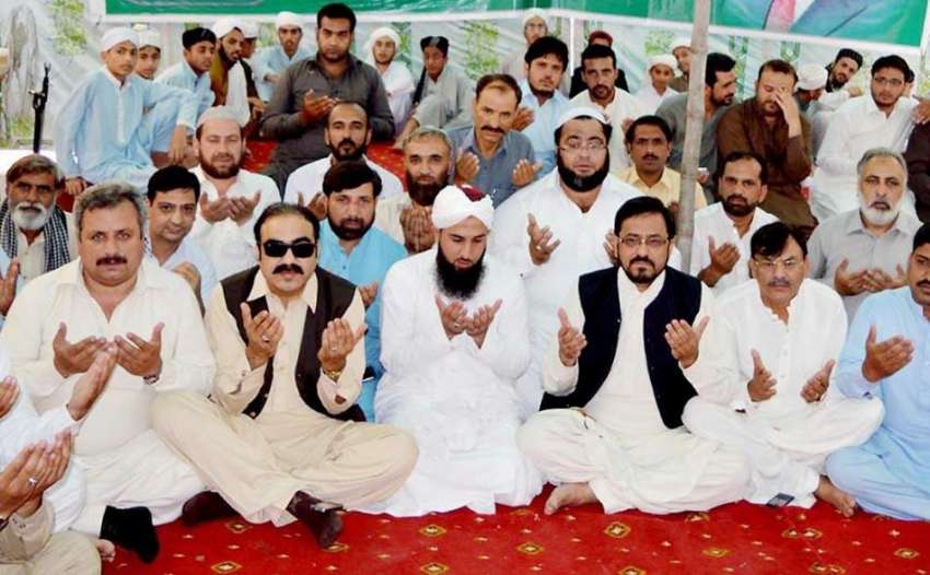 راولپنڈی: لیگی رہنما شکیل اعوان اور دیگر باڑہ مارکیٹ میں ..