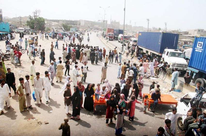 کراچی: بجلی اور پانی کی غیر اعلانیہ لوڈ شیڈنگ کے کے خلاف ..