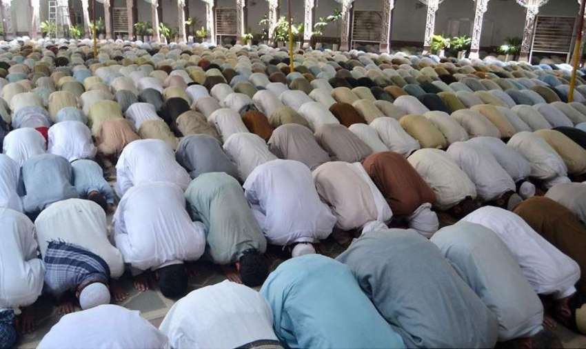 پشاور: رمضان المبارک کے پہلے جمعةالمبارک کے موقع پر سنہری ..