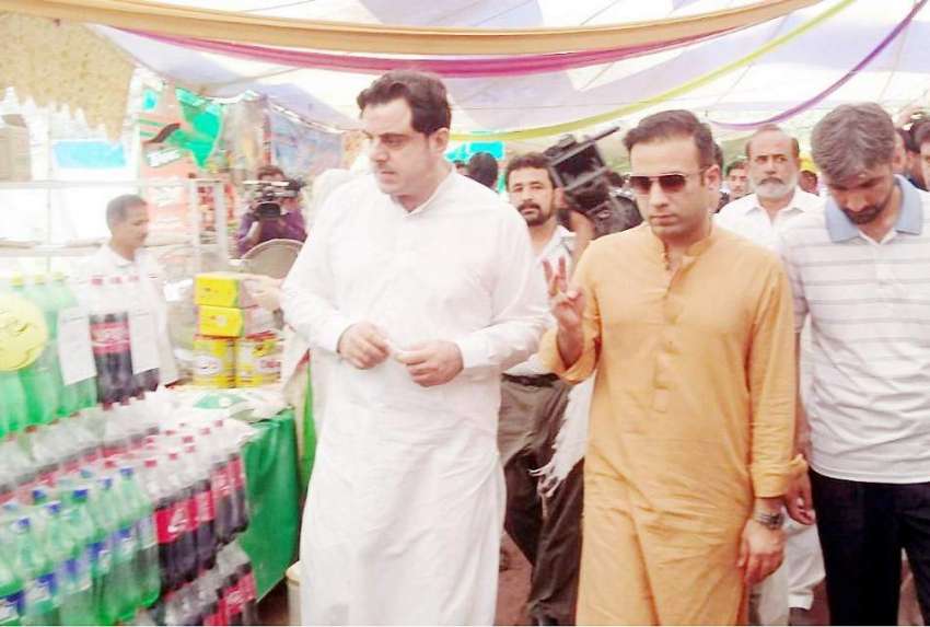 ملتان: صوبائی وزیر خوراک بلال یاسین ملتان میں رمضان بازار ..