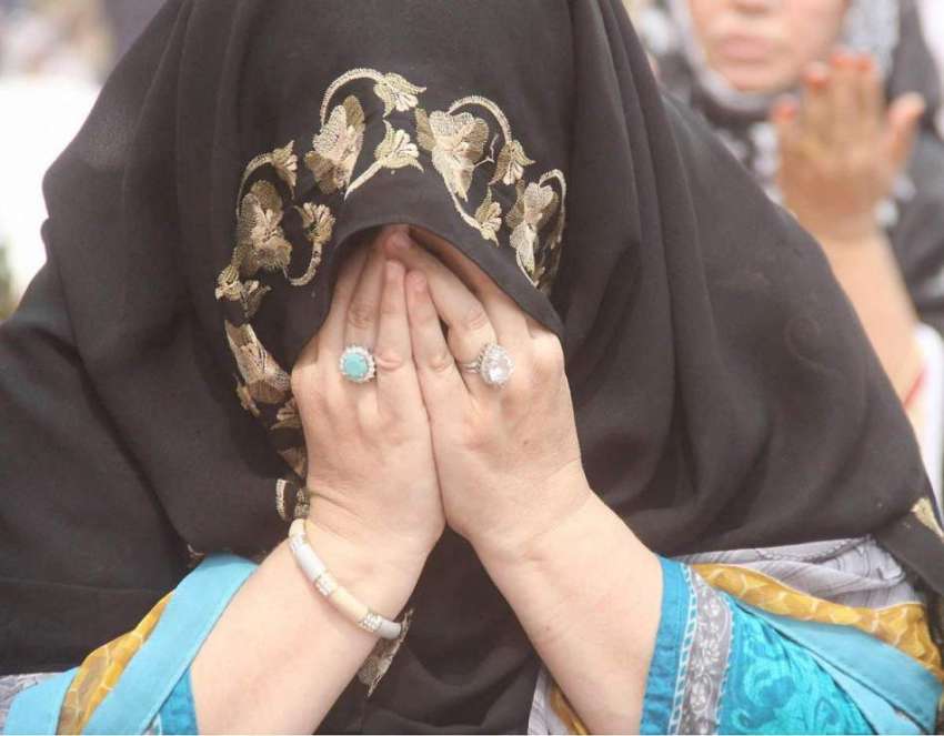 لاہور: بادشاہی مسجد میں نماز جمعةالوداع کی ادئیگی کے موقع ..