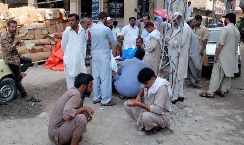 راولپنڈی: ٹرانسپورٹ ڈیپارٹمنٹ وھیکلر ایگز پنڈورہ دفتر اجنٹ ..