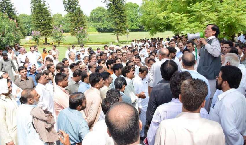 اسلام آباد: سی ڈی ملازم و افسران کے احتجاج سے سی ڈی اے مزدور ..