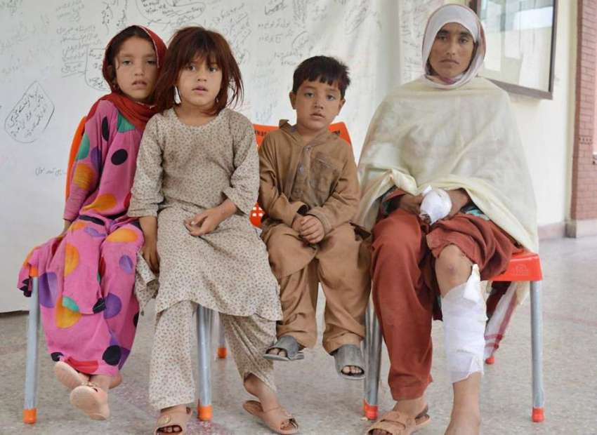 پشاور: سوتیلے بیٹوں کی فائرنگ سے زخمی ہونیوالی خاتون اپنے ..