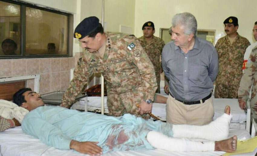 کوئٹہ: آرمی چیف جنرل راحیل شریف سول ہسپتال میں زخمیوں کی ..